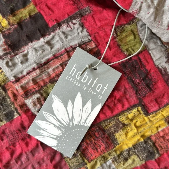 NWT Habitat Patchwork Print Top in Garnet XS - Picture 5 of 12